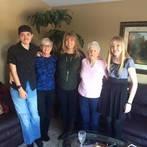 Meet your Posher, Debbie